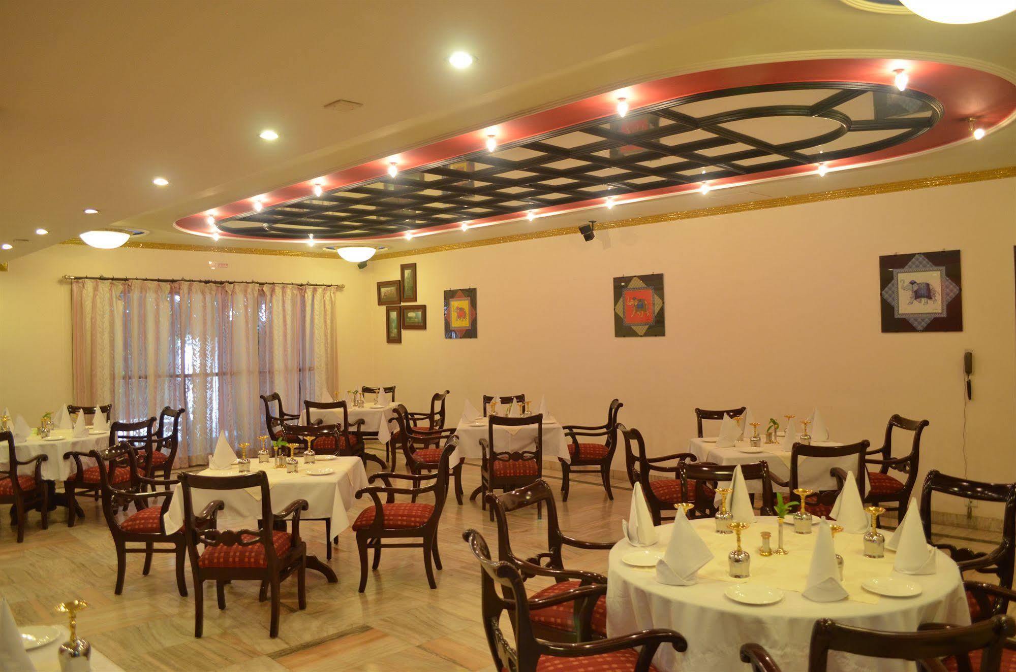 Shri Radha Brij Vasundhara Resort & Spa Govardhan Εξωτερικό φωτογραφία