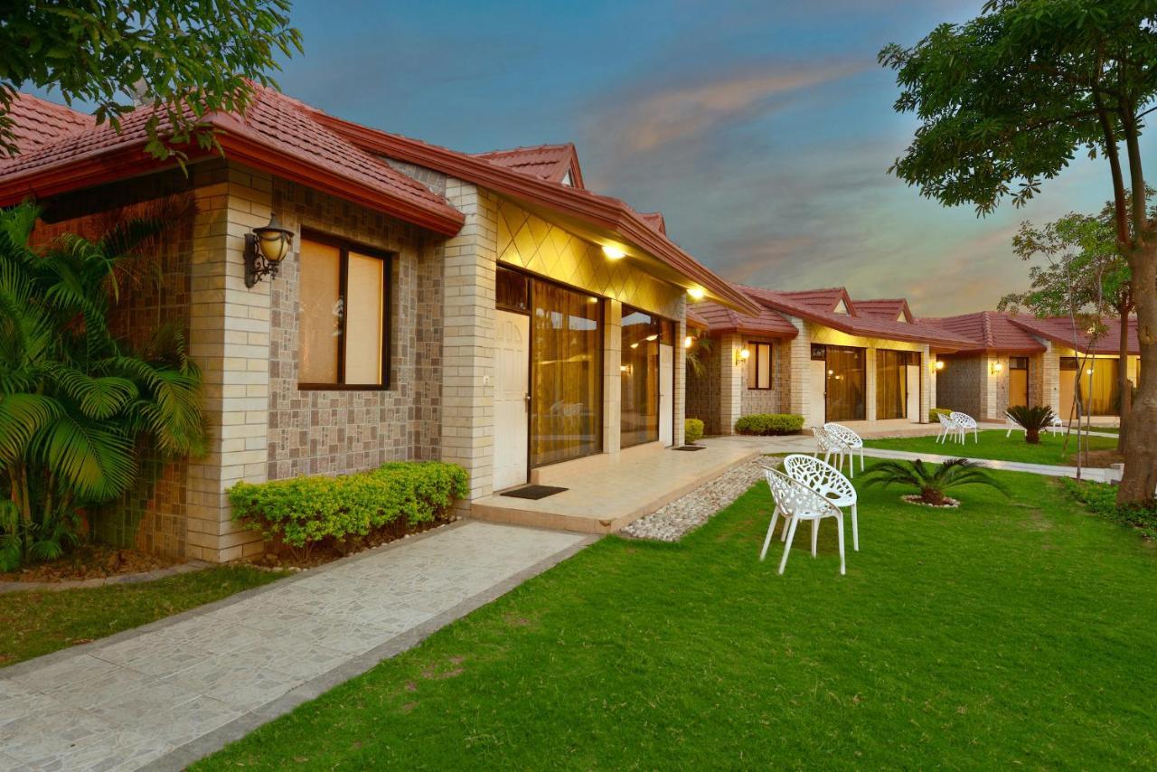 Shri Radha Brij Vasundhara Resort & Spa Govardhan Εξωτερικό φωτογραφία